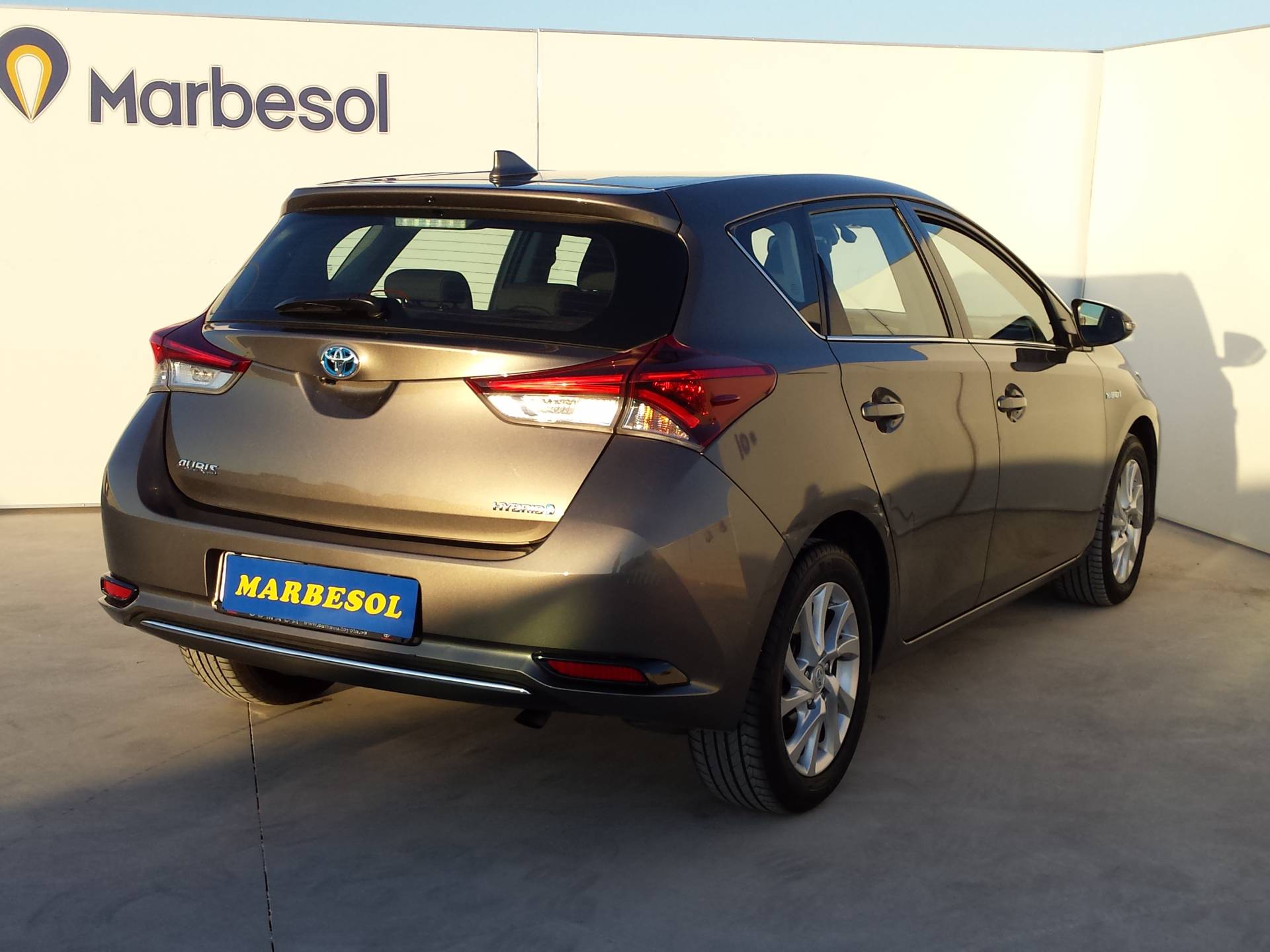 Coche de segunda mano TOYOTA AURIS 1.8 HYBRID ACTIVE 100 CV AUTO GRIS OSCURO REF.(237) Coche de segunda mano TOYOTA AURIS 1.8 HYBRID ACTIVE 100 CV AUTO GRIS OSCURO REF.(237)